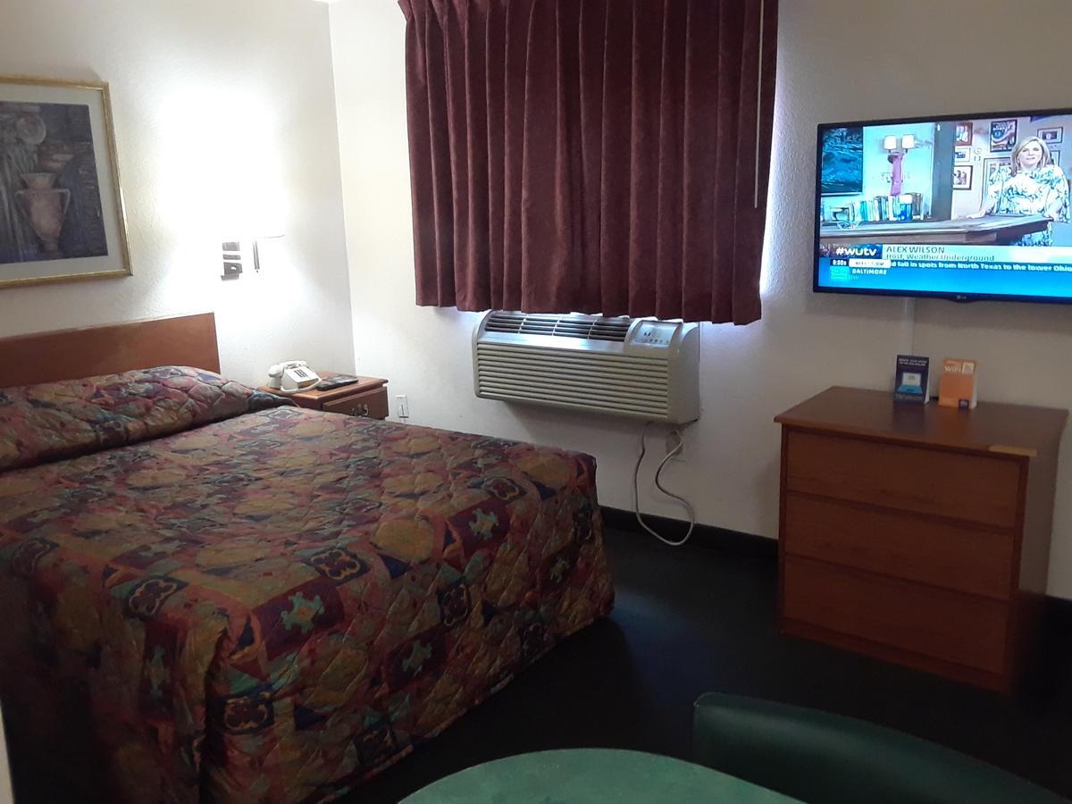 Intown Suites Houston Intercontinental Bagian luar foto