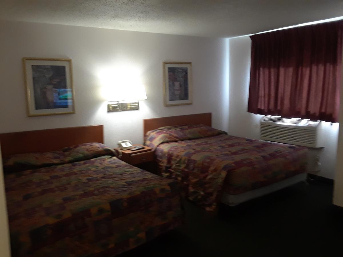Intown Suites Houston Intercontinental Bagian luar foto