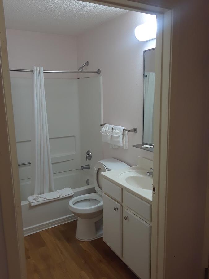 Intown Suites Houston Intercontinental Bagian luar foto
