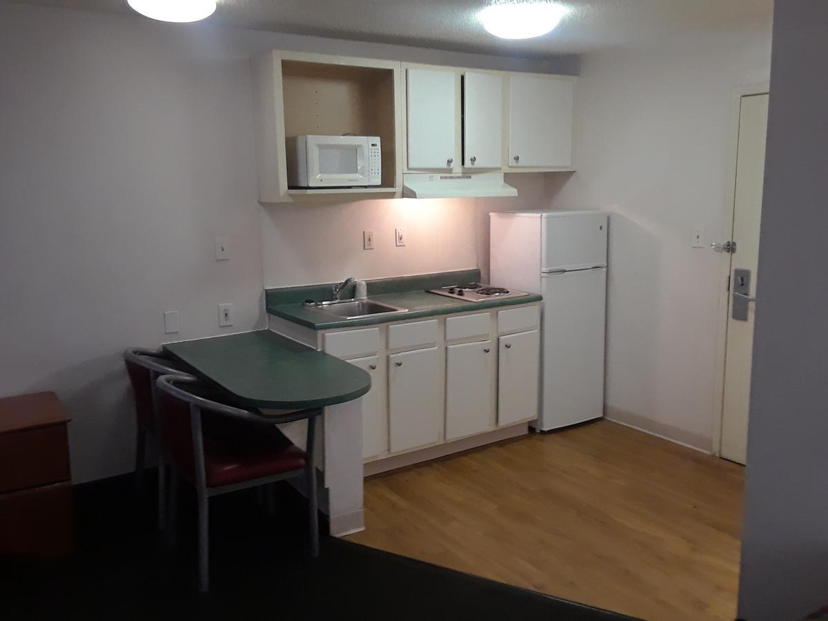 Intown Suites Houston Intercontinental Bagian luar foto