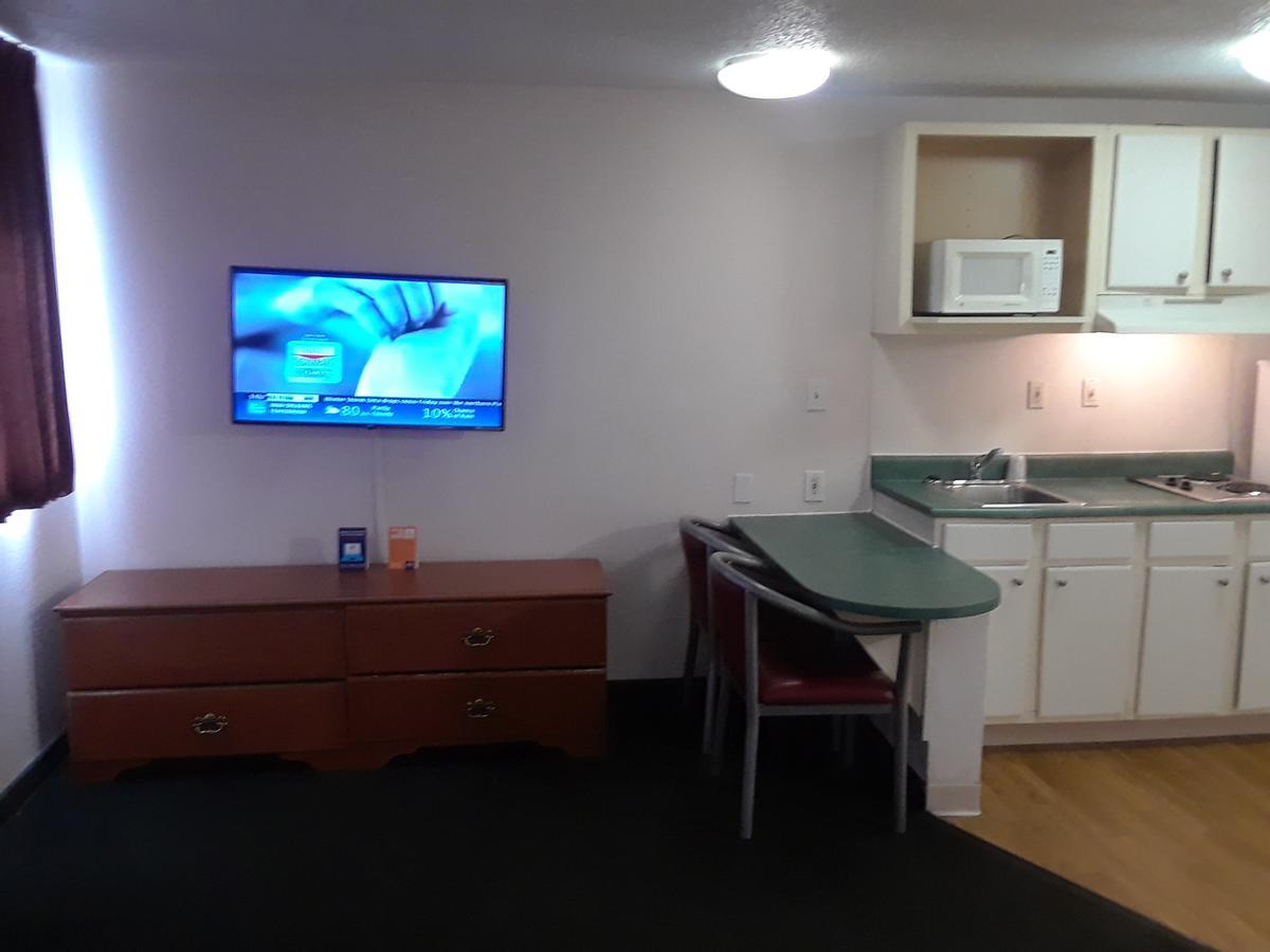 Intown Suites Houston Intercontinental Bagian luar foto